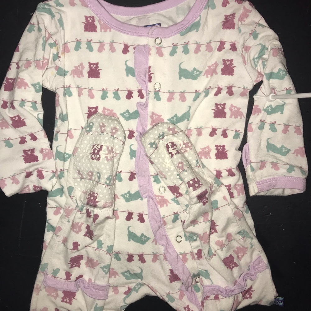 6-12 month Kittens and Mittens Kickee